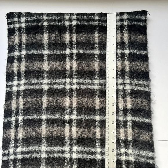 Steve Madden Classic Plaid Scarf Fringe Trim Super Soft Fuzzy Cozy Warm One Size - Picture 6 of 8